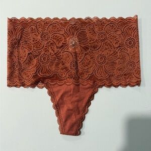 [Aerie] NWT Festive Lace Thong
Underwear